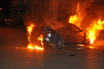  فجر اليوم - مجهولون يُضرمون النيران في محل تجاري ومركبة وسط مدينة اللد